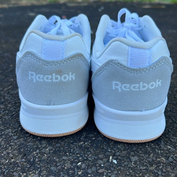 Reebok gray and white sneakers - Picture 2 of 4